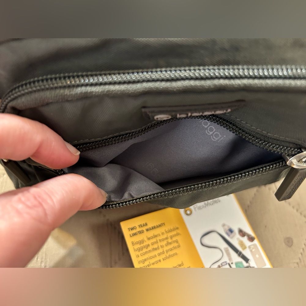 Biaggi Flexmates Convertible Anti-Theft Crossbody Bag - Picture 11 of 15
